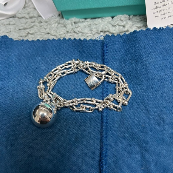 Tiffany HardWear
Small Wrap Bracelet
in Sterling Silver - Picture 5 of 10